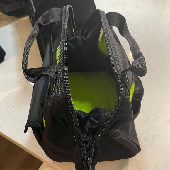 Tool box set with wheels - Picture 8 of 8